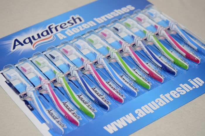 Aquafresh 歯ブラシ（ふつう）12本セット
